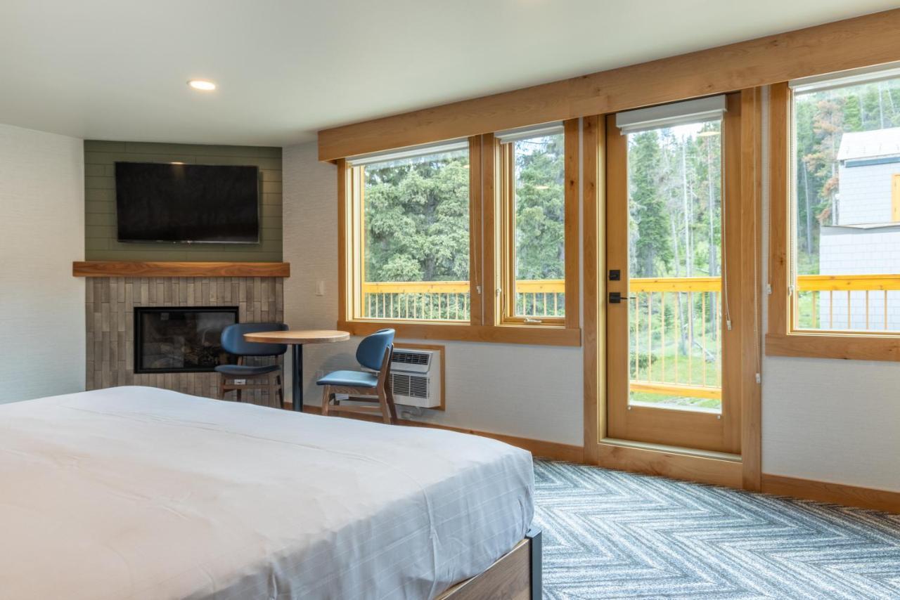 Hotel Canoe And Suites Banff Exterior foto